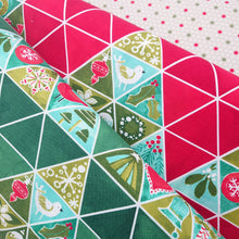 画像をギャラリービューアに読み込む, 【2024NEW】【生地】moda fabrics /WINTERLY(CHRISTMAS TREE MOSAIC/CRIMSON)
